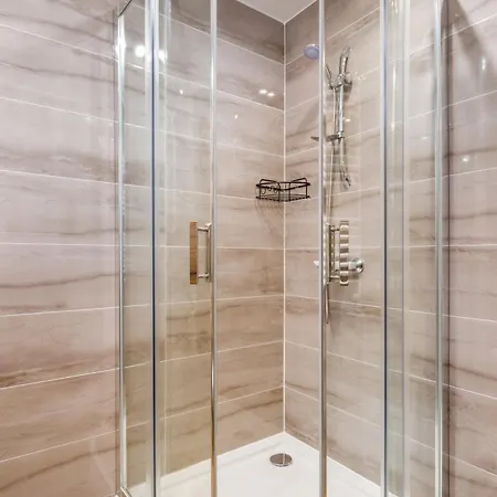 Portowa 18 Etna Polonia -jantar *