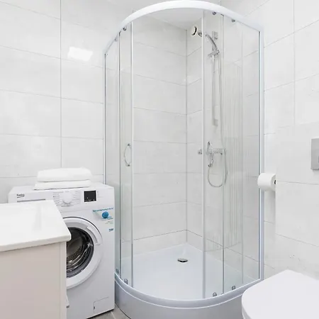 Portowa 18 Etna Polonia -jantar * Kołobrzeg