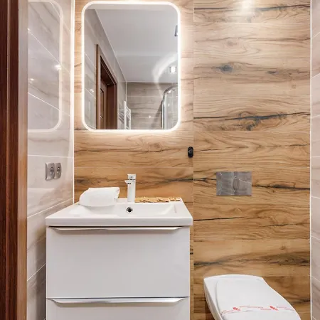 Portowa 18 Etna Polonia -jantar * Kolberg