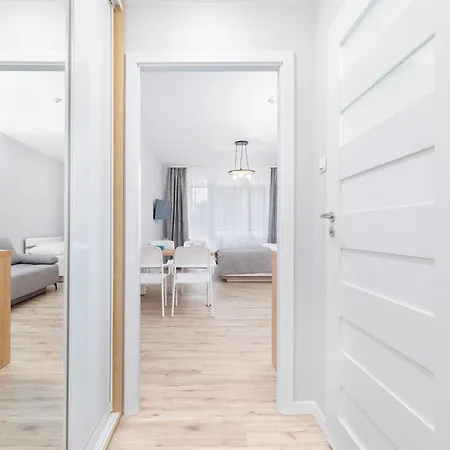 Portowa 18 Etna Polonia -jantar