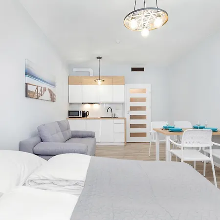 Portowa 18 Etna Polonia -jantar *