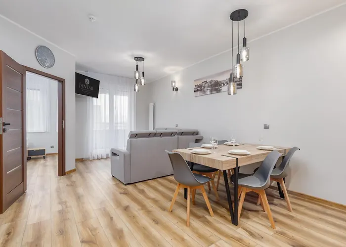 Portowa 18 Etna Polonia -jantar *