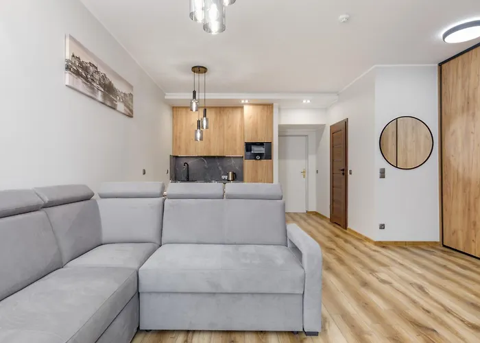 Portowa 18 Etna Polonia -jantar